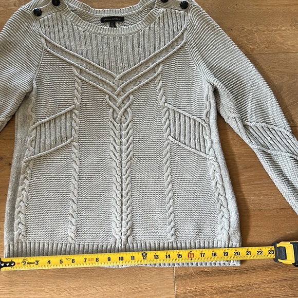 Banana Republic XL Knit Sweater - Picture 10 of 10